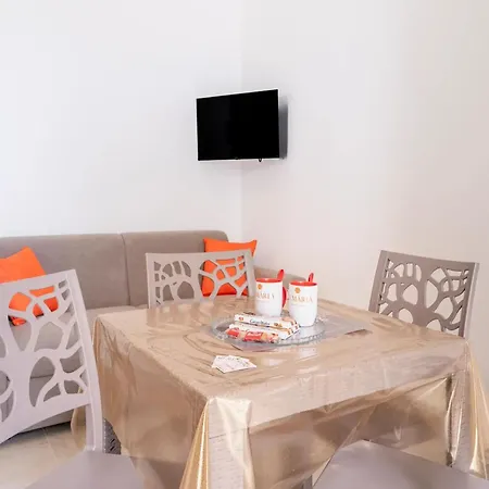 Monolocale Riva Nuovo Con Wi-fi, Clima E Giardino A Torre Lapillo Casa vacanze Nardò