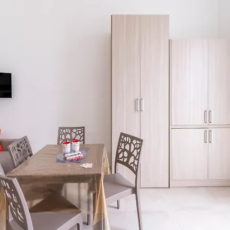 Ferienhaus Monolocale Riva Wi-fi, Clima E Giardino A Torre Lapillo