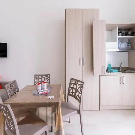 Casa vacanze Monolocale Riva Nuovo Con Wi-fi, Clima E Giardino A Torre Lapillo Nardò