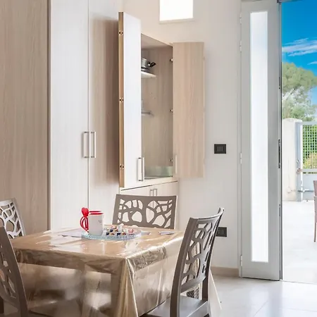 Monolocale Riva Nuovo Con Wi-fi, Clima E Giardino A Torre Lapillo Casa vacanze Nardò