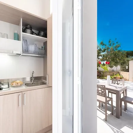 Monolocale Riva Wi-fi, Clima E Giardino A Torre Lapillo Ferienhaus *